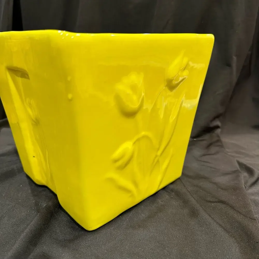 Vtg Mid Century Madeline Originals California Yellow Tulip Planter w/ Sticker